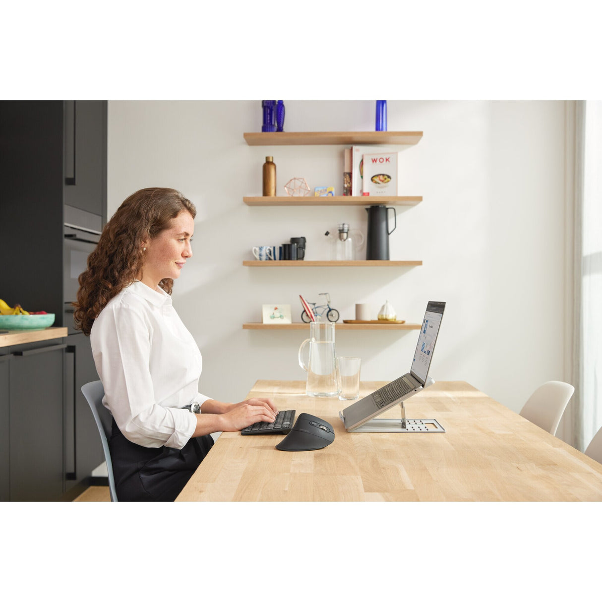 Kensington SmartFit Easy Riser Go Adjustable Ergonomic Laptop Riser and Cooling Stand for Laptops up to 17"