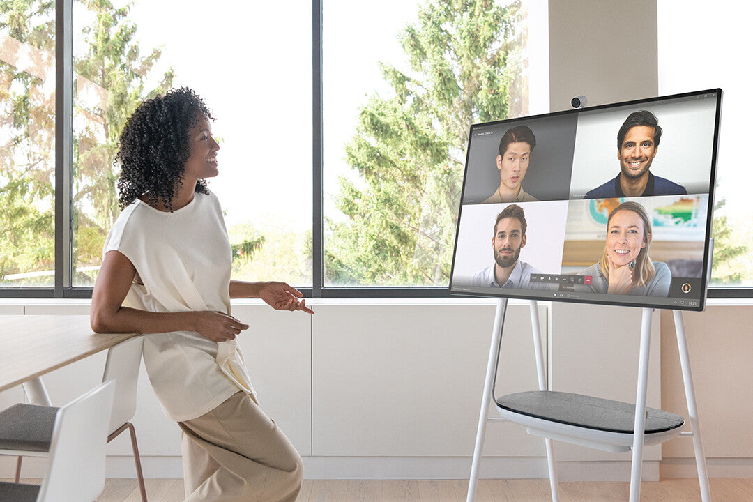 APC Smart-UPS Charge Mobile Battery for Microsoft Surface Hub 2S & Surface Hub 3