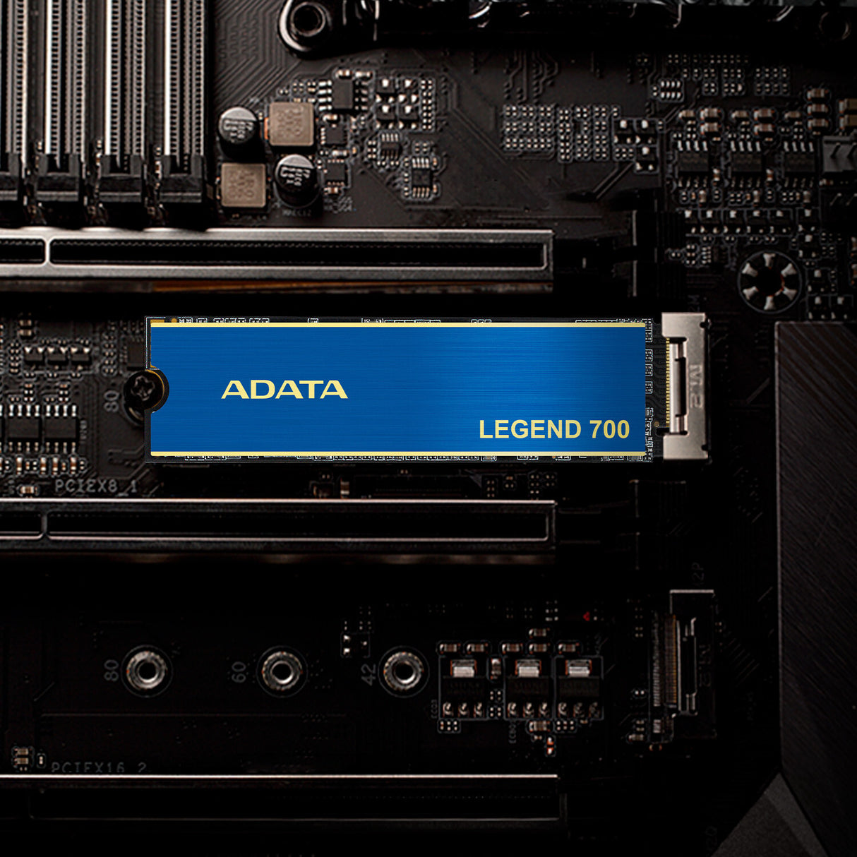 Adata Legend 700 (ALEG-700-1TCS) Interfaz NVMe M.2 de 1 TB, PCIe 3.0, SSD 2280, lectura 2000 MB/s, escritura 1600 MB/s, 3 años de garantía